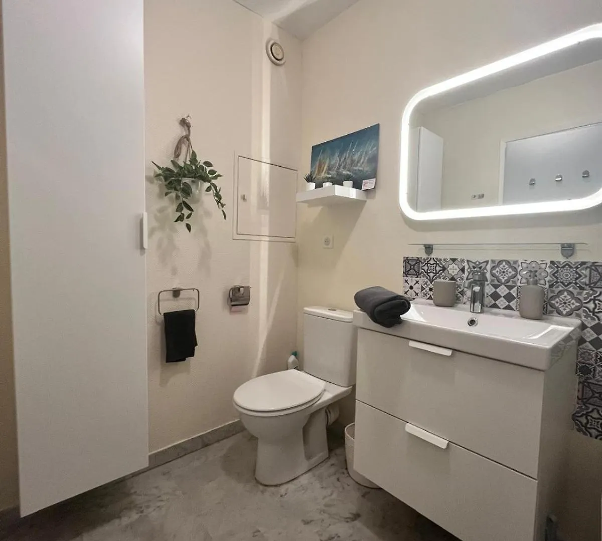 Grand Studio Localisation Ideale Antibes